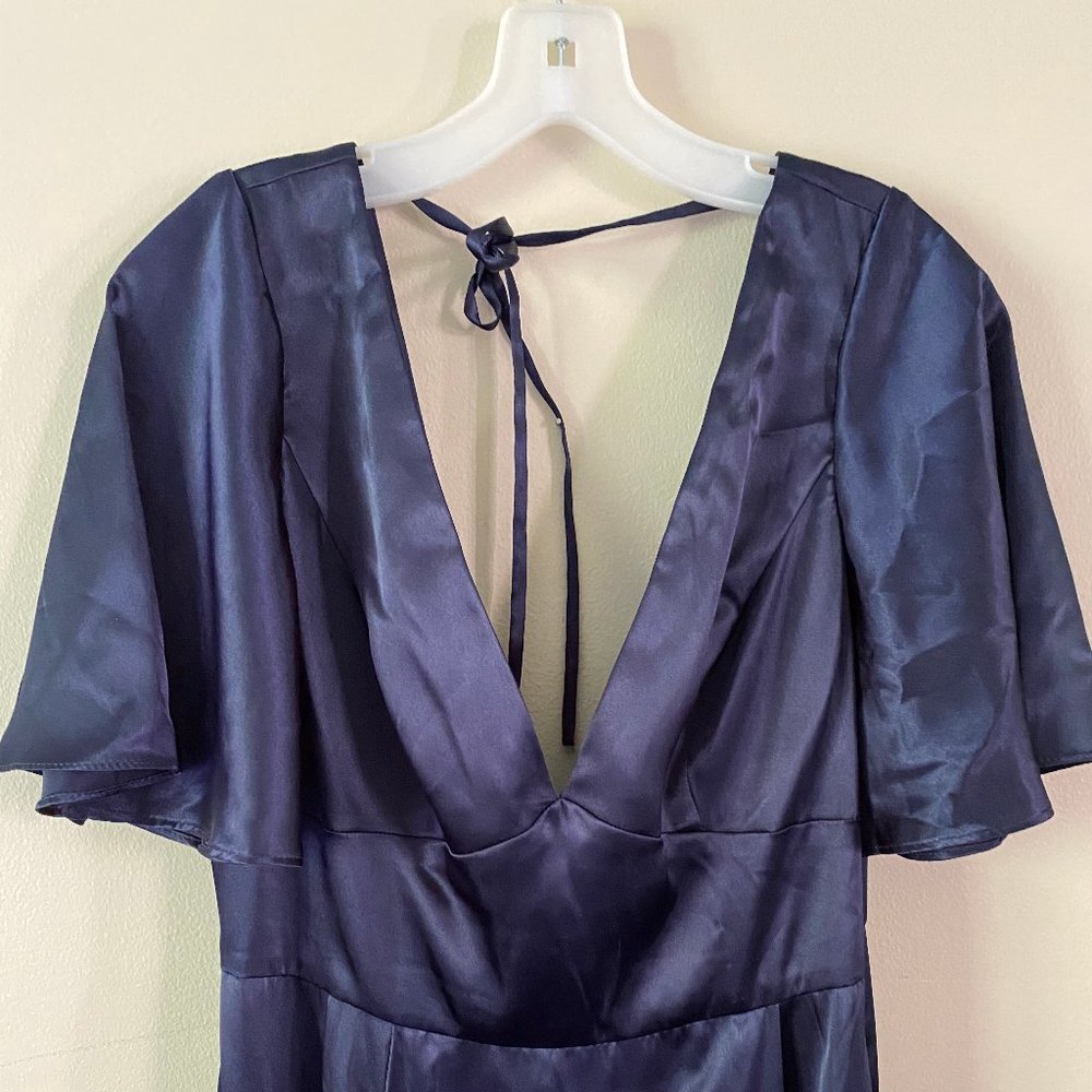 NWT! GALINA SIGNATURE Long Flutter Sleeve A-Line Bridesmaid Dress DAVID'S BRIDAL - Picture 2 of 13